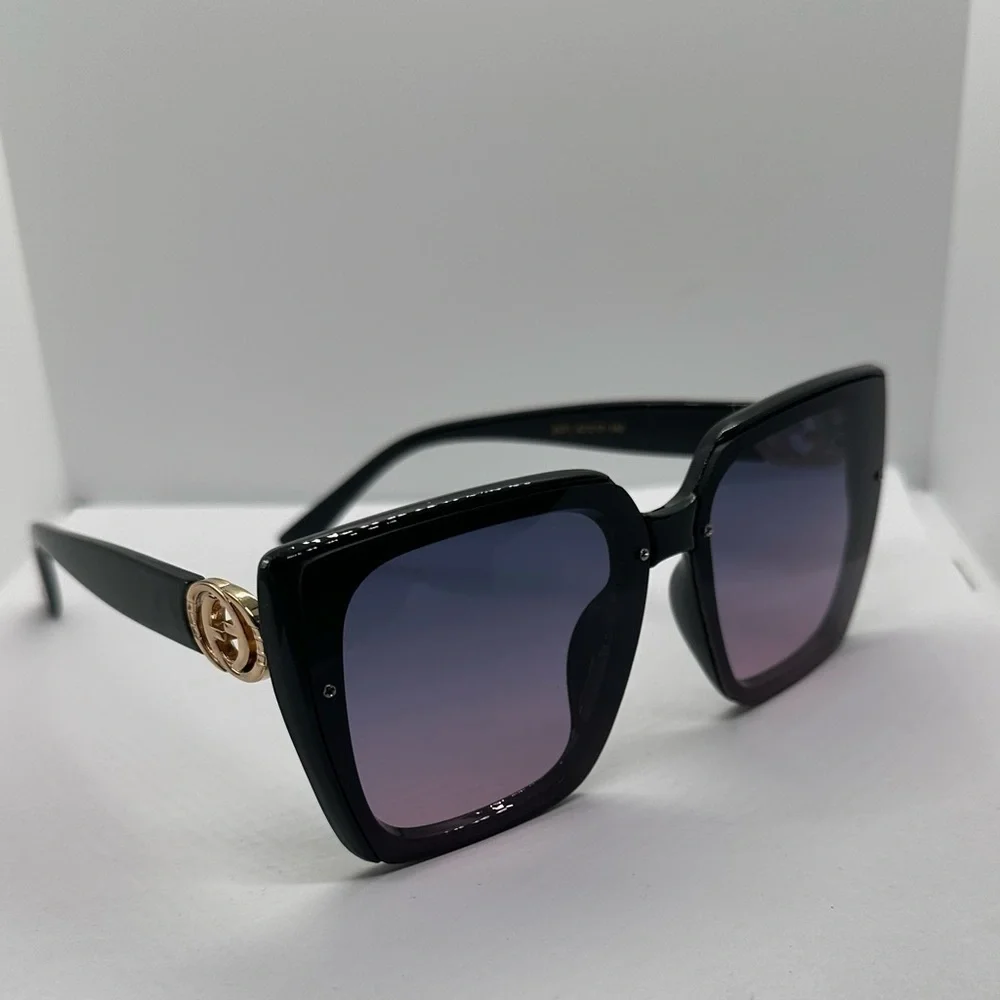 ✨🖤 NWT Trendy Oversized Square Chic Vintage Style UV 400 Black Frame Gray Pink 💖